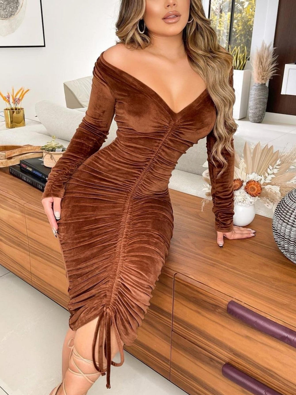 Women's Dresses V Neck Off The Shoulder Velvet Ruched Mid-length Dresses Mulambo store