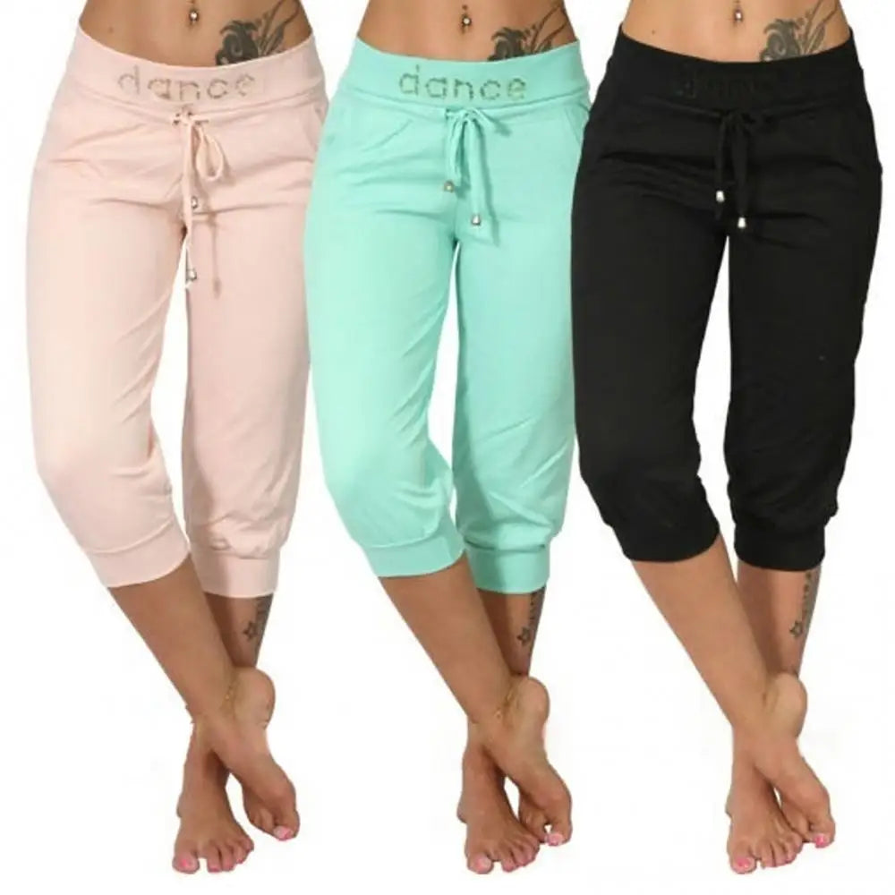 Women's Capri Sports Pants - Drawstring Pocket Cropped Yoga Trousers